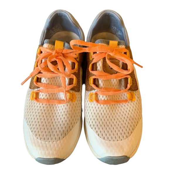 OluKai Wailuku Sneaker Bright White/ Sea Ice Women's  sz 7 - Picture 2 of 10